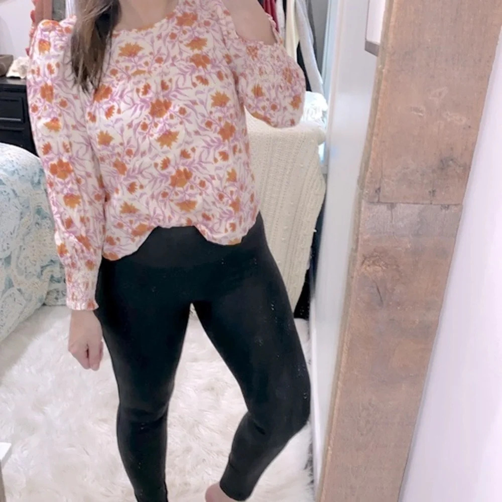 Universal Thread floral top size small - Picture 2 of 8